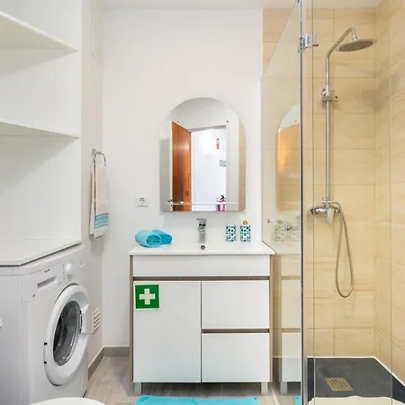 Appartement Rocha 1 *